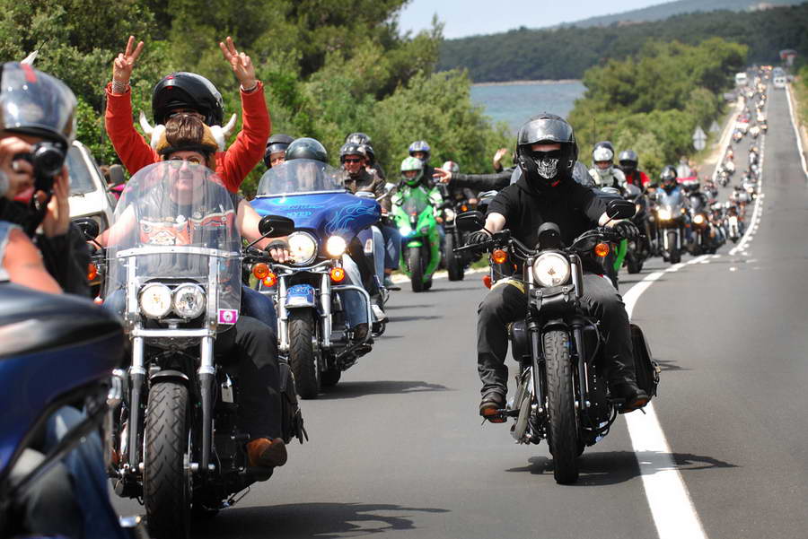 Harleys parade from Zadar to Biograd