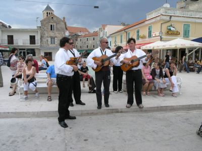 Vodice apartmani Vodice hoteli Vodice smještaj Vodice marina Vodice kampovi Vodice pansioni Vodice krstarenja Vodce turistička naselja Vodice wellness agencija Lotos Vodice najam plovila Vodice sobe 