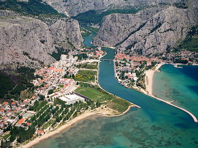 Omis Croatia Omis hotels Omis duce apartments Omis accommodation Omis Hotel Plaza Omis Omis rafting Omis Countryside Cottage Omis travel agency Lotos Split Riviera 