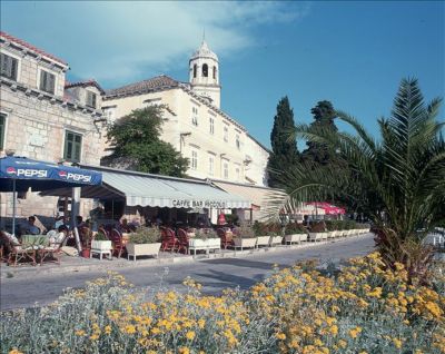 Chorvatsko Cavtat Dubrovnik apartmány pokoje ubytování hotely pronájem plavidel marina prístav dovolená CK Lotos