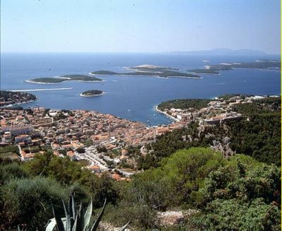 Chorvatsko Apartmány Hvar Hotely Hvar Rekreacní strediska Hvar Pokoje Hvar Penziony Hvar Soukromé ubytování Hvar Pronájem plavidel Hvar dovolená CK Lotos