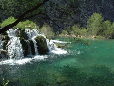 Plitvička jezera hoteli Plitvička jezera sobe Pltivička jezera apartmani Plitvička jezera smještaj turistička agencija Lotos 