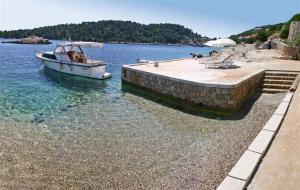 Chorvatsko Dubrovnik soukromé apartmány Dubrovník ubytování Dubrovník hotely Dubrovník penziony vily Dubrovník dovolená pronájem plavidel  DubrovníkCK Lotos