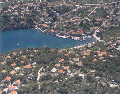 Pucisca Croatia - Pucisca Brac - Pucisca Hotels - Pucisca apartmants - Pucisca accommodation Pucisca travel agency Lotos Brac Split Riviera 