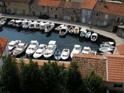 Iz Croatia - Island Iz Zadar - Iz apartments - Iz accommodation - Iz rooms  Iz travel agency Lotos Zadar Riviera 