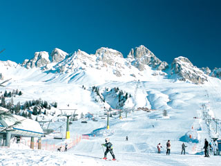 Skijanje Italija Val di Fasse pogled na skijalište