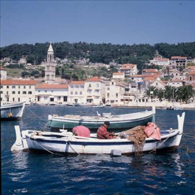 Chorvatsko Apartmány Hvar Hotely Hvar Pokoje Hvar Penziony Hvar Soukromé ubytování  Hvar Pronájem plavidel ostrov Hvar CK Lotos