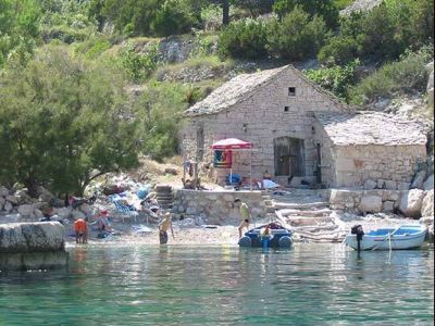 Jelsa Croatia - Jelsa Island Hvar - Hvar Jelsa - Jelsa Hotel - Hotel Jelsa - Hotel Hvar Jelsa - Hotel Jadran Jelsa - Jelsa apartments - Jelsa accommodation - Jelsa camping  Jelsa travel agency Lotos Hvar Riviera 