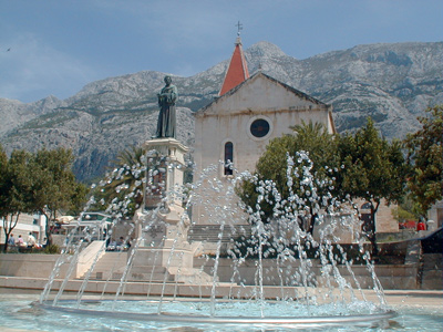 Makarska apartmani Makarska hoteli Makarska smještaj Makarska marina Makarska kampovi Makarska pansioni Makarska krstarenja Makarska turistička naselja Makarska wellness agencija Lotos Makarska najam plovila Makarska sobe 