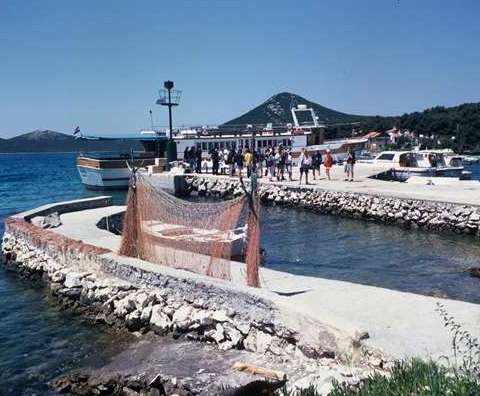 Chorvatsko Apartmány Molat Pokoje Molat Soukromé ubytování Molat Pronájem plavidel Zadar Bibinje Biograd dovolená CK Lotos