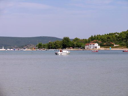 Mrljane apartmani Mrljane sobe Mrljane smještaj Mrljane zadarska rivijera turistička aencija Lotos 