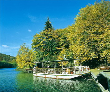 National Park Plitvice Lakes Croatia - Plitvice Lakes Croatia - hotels Plitvice Lakes - accommodation Plitvice Lakes - apartments Plitvice Lakes - hotel jezero Plitvice Lakes - Bellevue Plitvice Lakes.