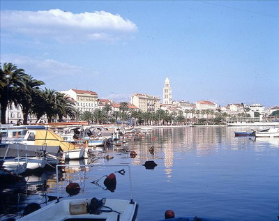 Chorvatsko Apartmány Split Hotely Split Pokoje Split Penziony Split Soukromé ubytování Split Okružní plavby Split Pronájem plavidel Marina Split dovolená CK Lotos