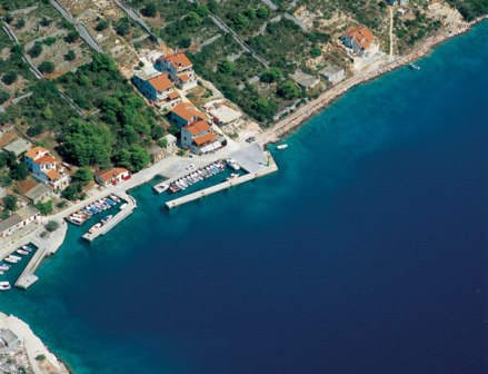 Chorvatsko Apartmány Zverinac Pokoje Zverinac Soukromé ubytování Zverinac Pronájem plavidel Zadar dovolená CK Lotos
