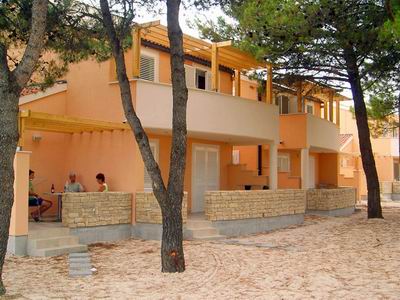 Holiday  Village Zaton Croatia  -Zaton Holiday Village Croatia - Holiday Village Zaton apartments - Holiday Village Zaton accommodation - Holiday Village Zaton Camping travel agency Lotos Zadar Riviera 