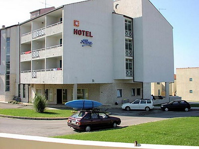 Chorvatsko Apartmány Sveti Filip i Jakov Hotely Sveti Filip i Jakov Pokoje Sveti Filip i Jakov Penziony Sveti Filip i Jakov Rekreacní strediska Sveti Filip i Jakov Soukromé ubytování Sveti Filip i Jakov Pronájem plavidel marina Sukosan dovolená CK Lotos