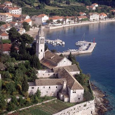 Chorvatsko Apartmány Lopud Pokoje Lopud Vily Lopud Hotely Lopud Penziony Lopud Soukromé ubytování Lopud Pronájem plavidel Dubrovnik marina dovolená CK Lotos