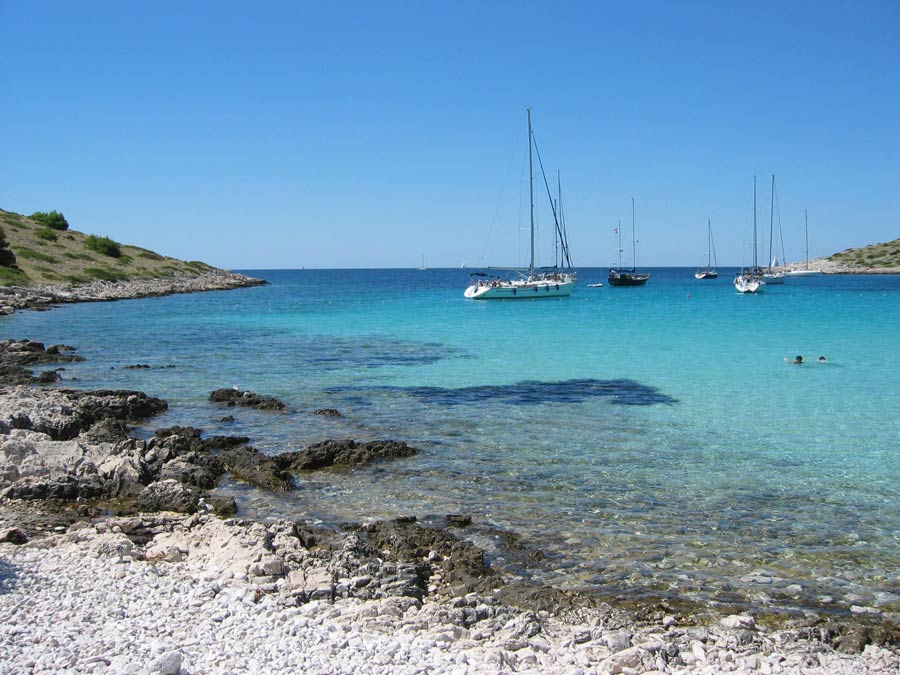 Kornati excursions with lotos tours team