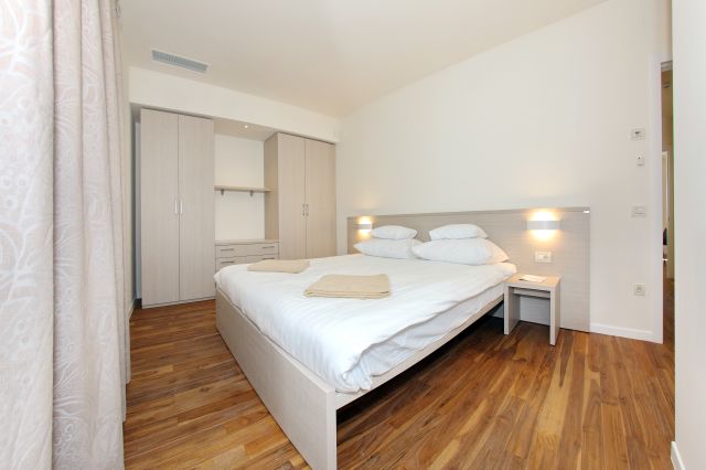 luxury accommodation in Croatia in hotel resort Crvena luka, villa Royal 