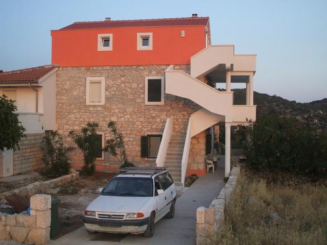 apartments Croatia Otok